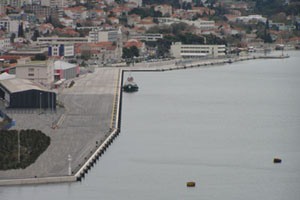 Dubrovnik, 14. prosinca 2009. snimka asfaltiranog djela rekonstruiranoe i dograđene obale u gruškoj luci u dužini 810 metara